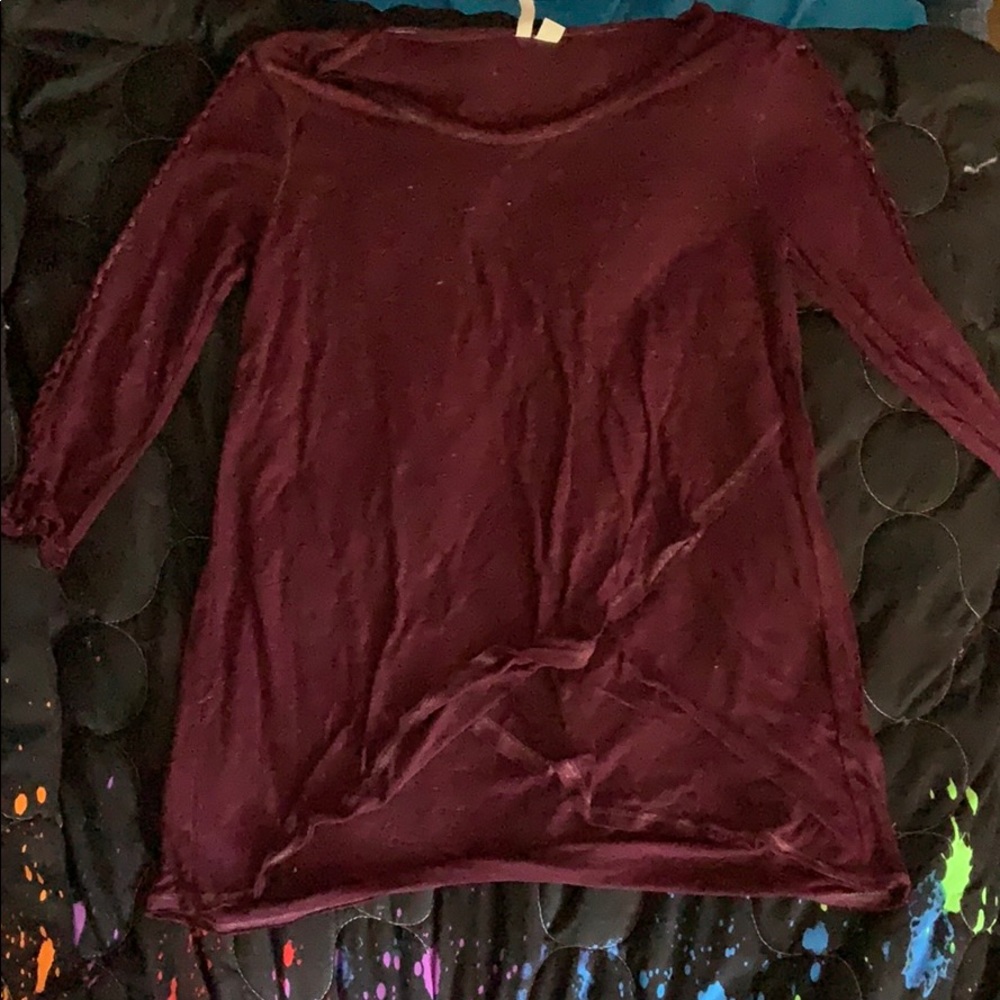 burgundy long sleeve tshirt